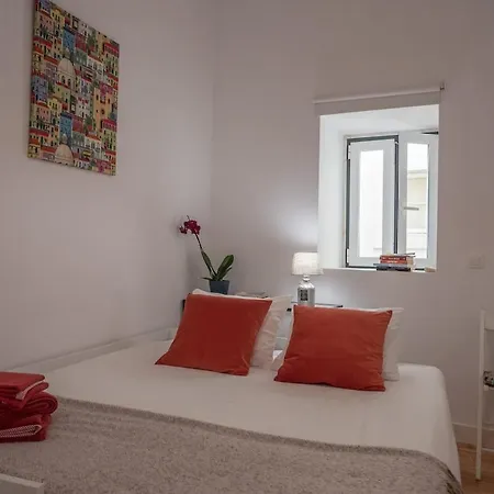 Heart Of Alfama-castelo-graca Lizbona