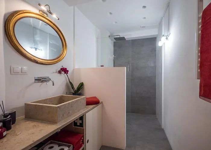 Heart Of Alfama-castelo-graca *